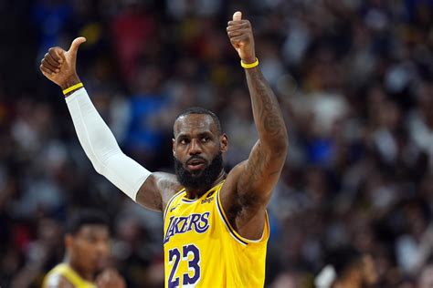 yahoo sports nba live|NBA free agency tracker: Live updates, news as LeBron.